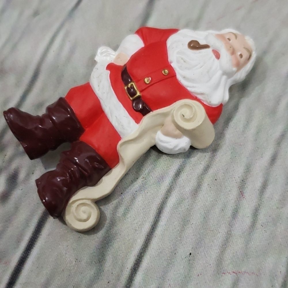 1998 HALLMARK SANTA NICK'S WISH LIST BROOCH - Picture 2 of 6